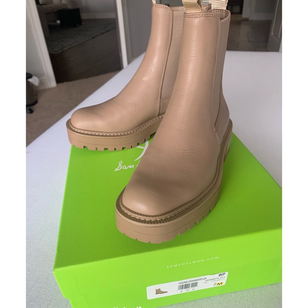 Sam Edelman tan faux leather waterproof booties size 7